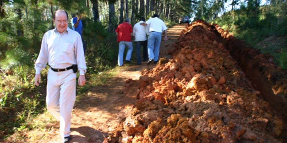 Radialista exerceu o cargo de vice-prefeito nas gestões de 2005 e 2009 do ex-prefeito Pedro Wosgrau Filho