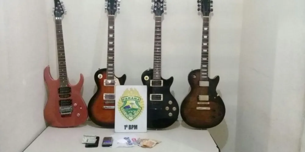 Instrumentos estavam à venda e foram recuperados pela PM