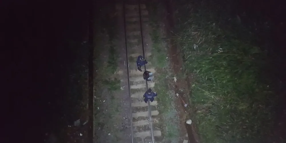 Vítima caiu sobre linha férrea e conseguiu andar até a ambulância