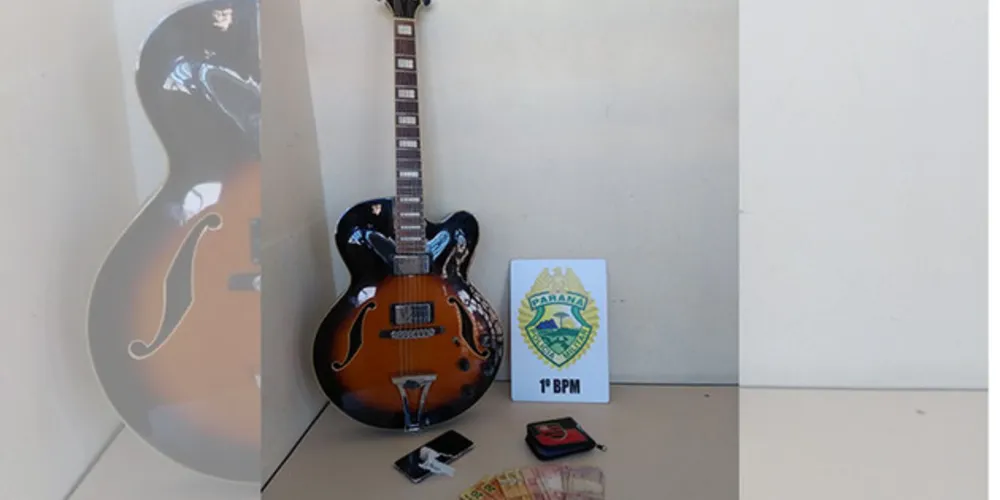 Além da guitarra, PMs também apreenderam cocaína e dinheiro