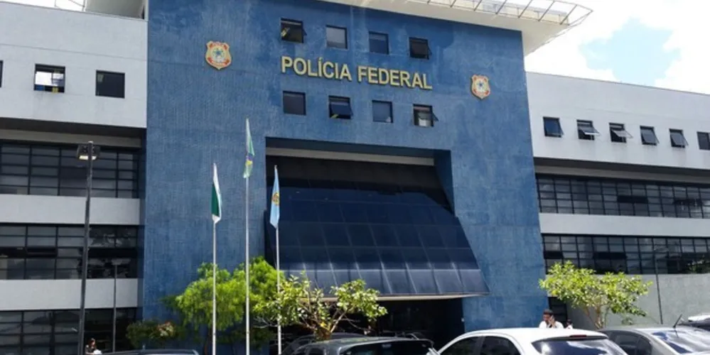 Delegados pedem que ex-presidente vá para "um estabelecimento prisional adequado para o cumprimento da pena imposta"