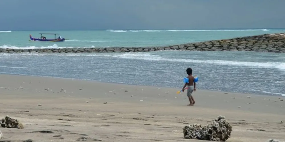 Garoto contou que depois de ser informado de que ele e os familiares não viajariam mais para Bali, decidiu agir sozinho/Foto: Reprodução Shutterstock