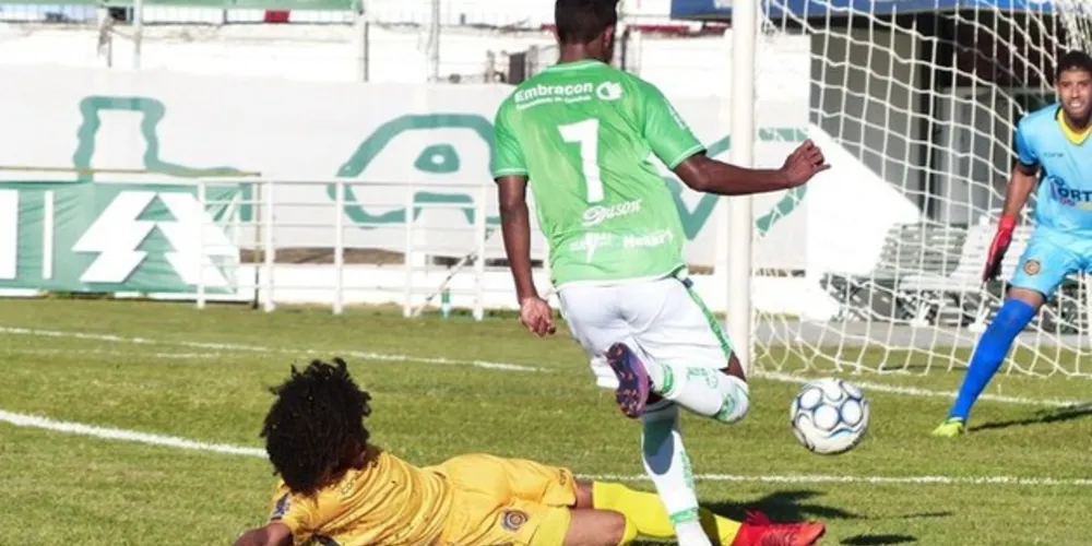 Partidas movimentam o futebol nacional de Norte a Sul do país no fim de semana
