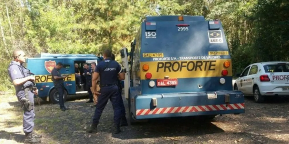 Imagem ilustrativa da imagem Bandidos bloqueiam BR-376 em tentativa de assalto