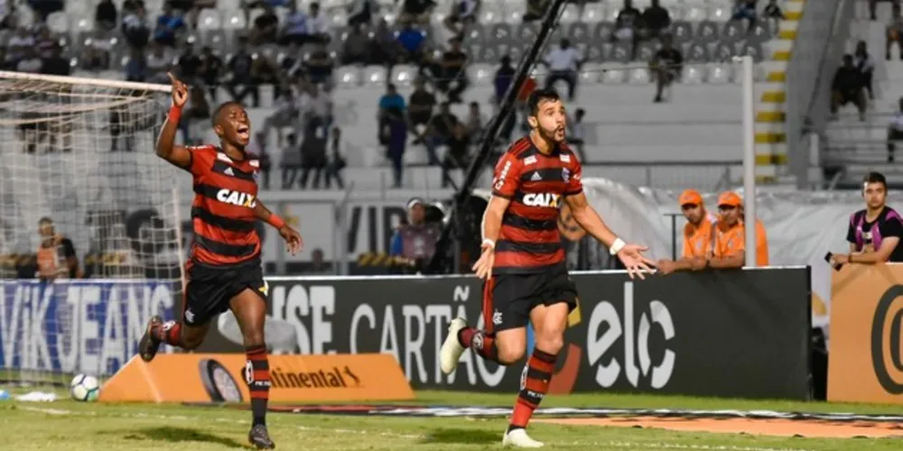 Imagem ilustrativa da imagem Flamengo vence e sai na frente da Ponte Preta