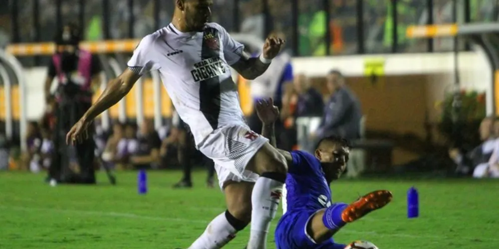 Imagem ilustrativa da imagem Vasco leva goleada do Cruzeiro e se despede da Libertadores