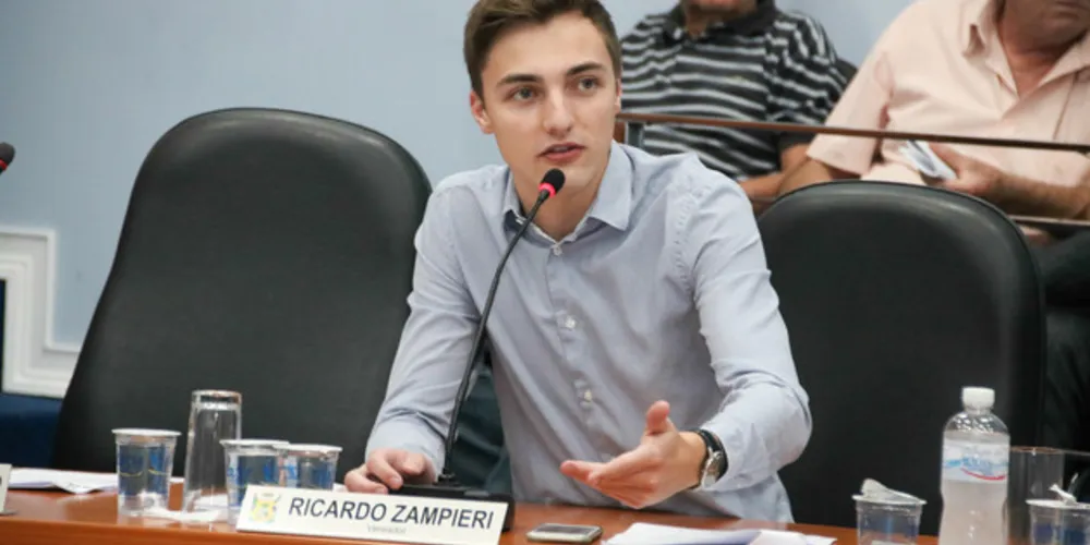 Imagem ilustrativa da imagem Zampieri quer que organizadores de eventos limpem ruas sujas após festas