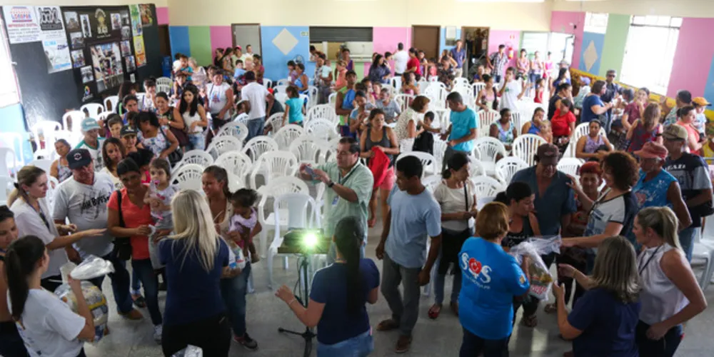 Imagem ilustrativa da imagem Cestas básicas são entregues para famílias da Vila XV