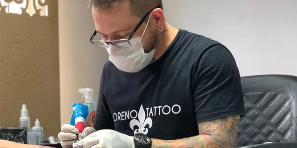 Imagem ilustrativa da imagem Estúdio de tatuagem lança promoção para o dia das mães