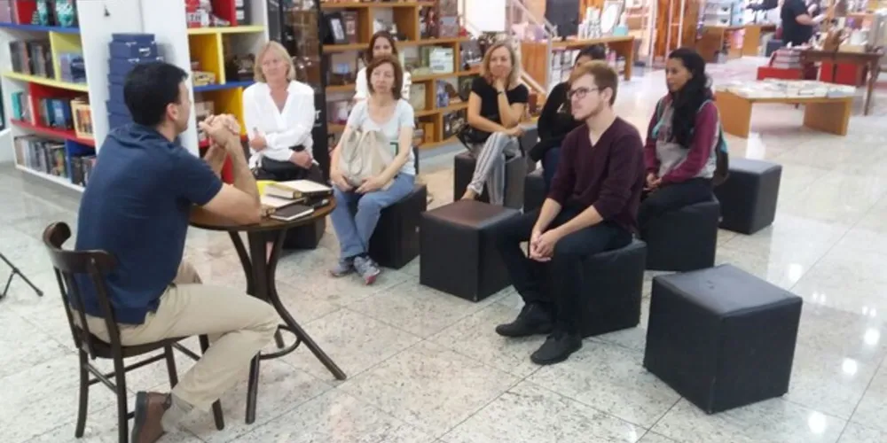 Também foi realizado na Livrarias Curitiba do Shopping Palladium, uma atividade chamada Livro Vivo, a qual contou com uma temática egípcia explorando a obra Ramsés.