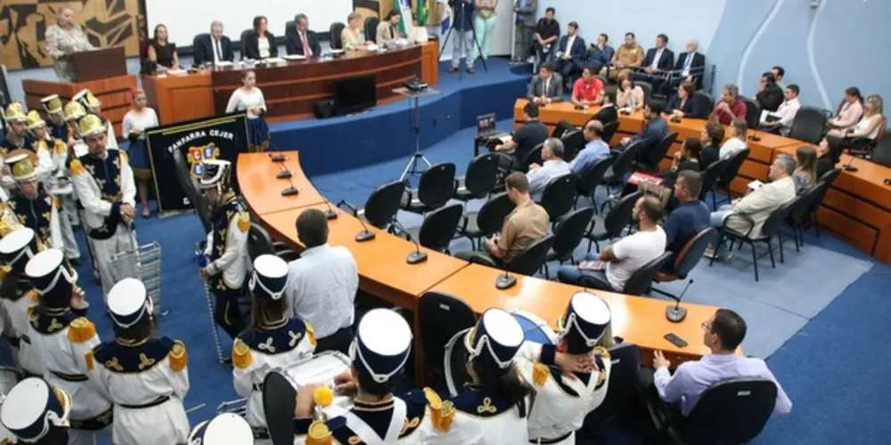 Imagem ilustrativa da imagem Autoridades lançam ‘Câmara Jovem’ e ‘Eleitor do Futuro’