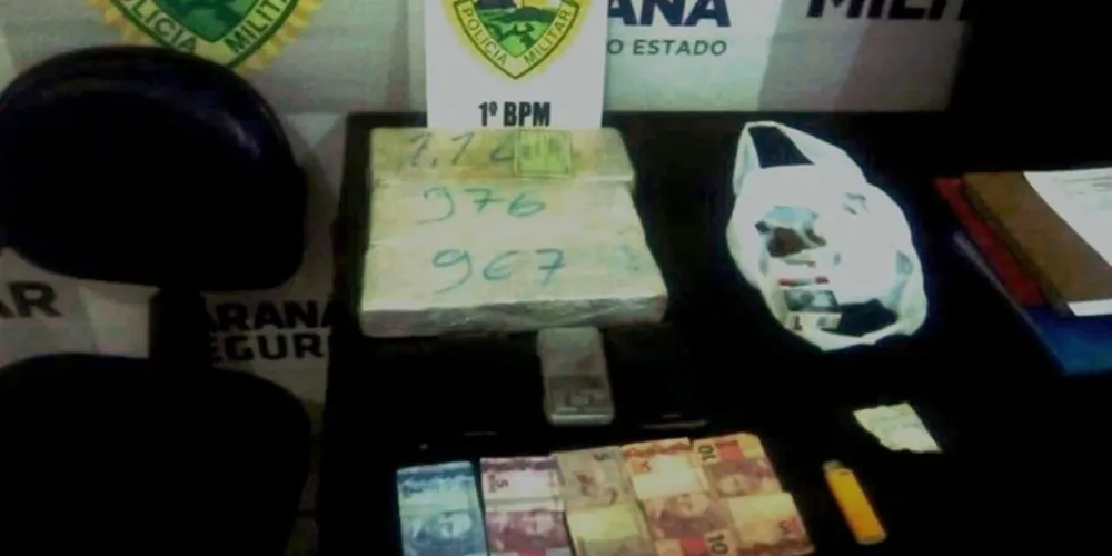 Imagem ilustrativa da imagem Rapaz é preso com mais de três quilos de maconha