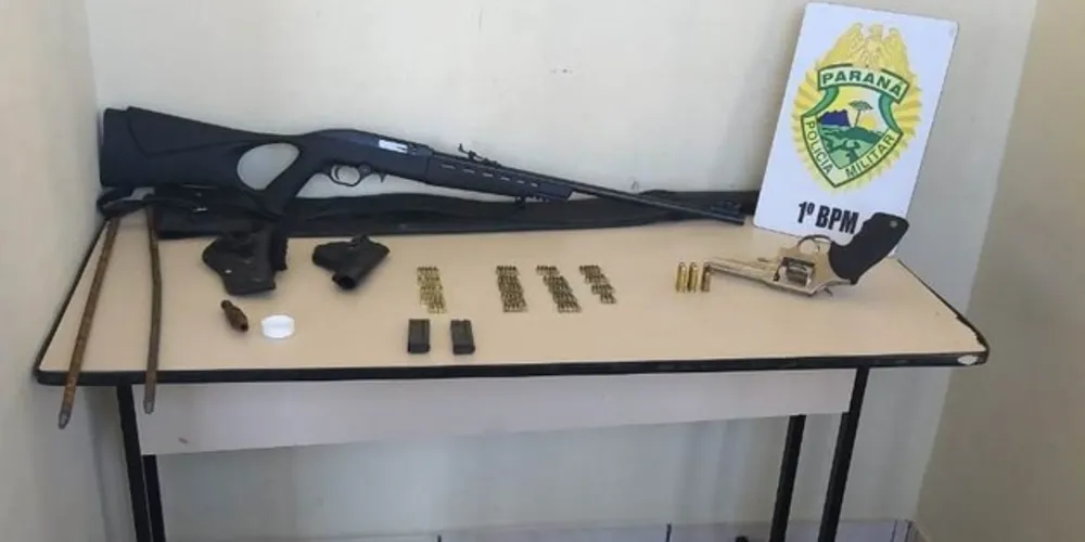 Imagem ilustrativa da imagem Homem é preso com revólver e rifle em Itaiacoca