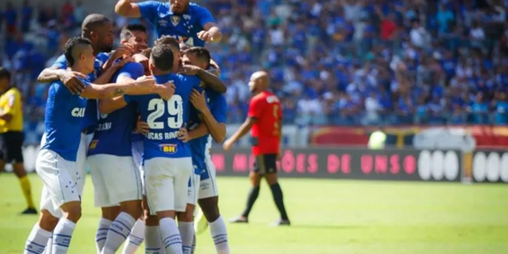 Imagem ilustrativa da imagem Cruzeiro vence o Sport e sobe na tabela do Brasileirão