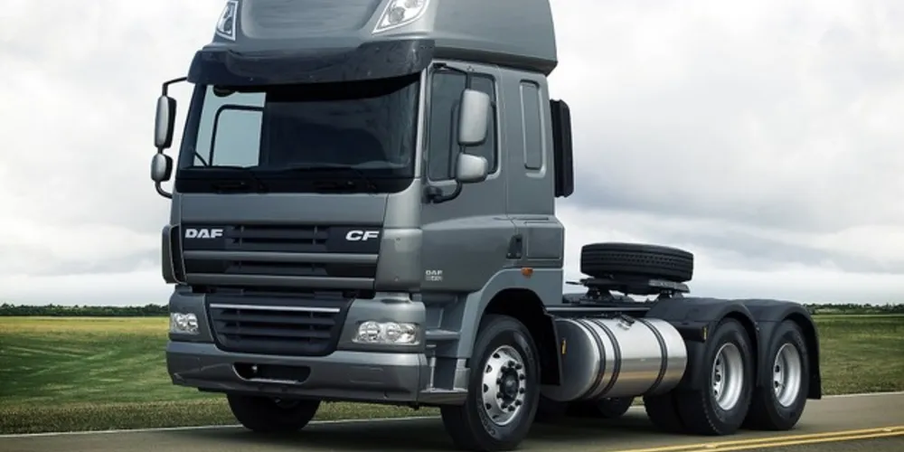Imagem ilustrativa da imagem DAF Caminhões Brasil lança cor Iron Grey ao CF e XF