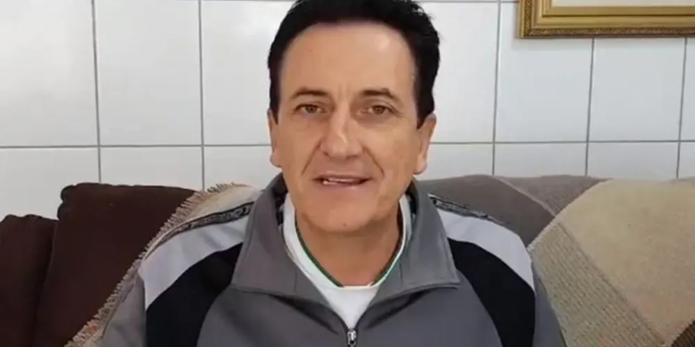 Imagem ilustrativa da imagem Jocelito Canto recebe alta e se recupera em casa