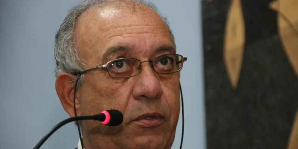 Imagem ilustrativa da imagem Após dez anos, Rogério Quadros retorna à Câmara