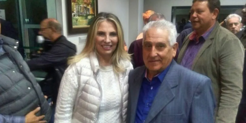 Cida ao lado de Leon Larocca