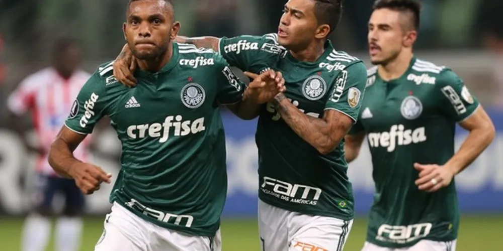 Imagem ilustrativa da imagem Borja marca três e coloca Palmeiras como líder geral