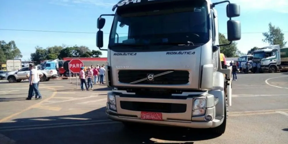 Imagem ilustrativa da imagem Manifestante morre atropelado em protesto na BR-376