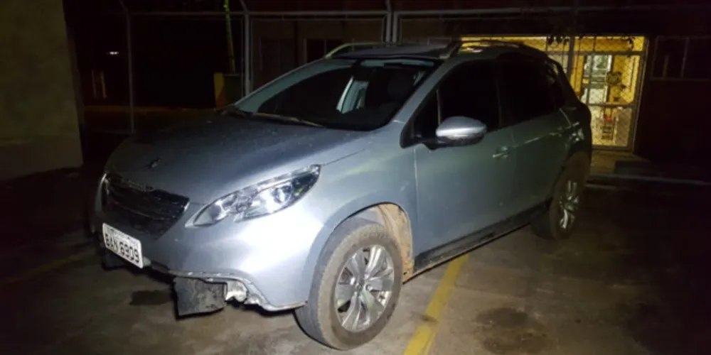 Imagem ilustrativa da imagem Polícia recupera carro roubado de pai e filho
