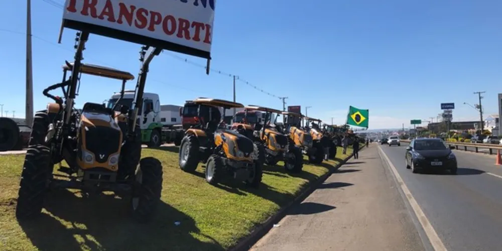 Imagem ilustrativa da imagem DHL Valtra adia evento em PG e faz adesão à greve