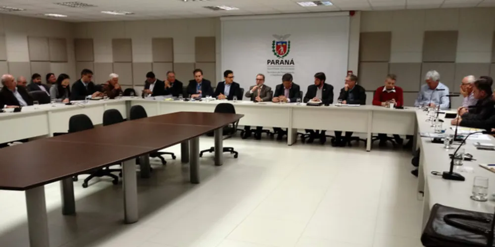 Imagem ilustrativa da imagem Estudos sobre nova ferrovia no PR são discutidos com G7