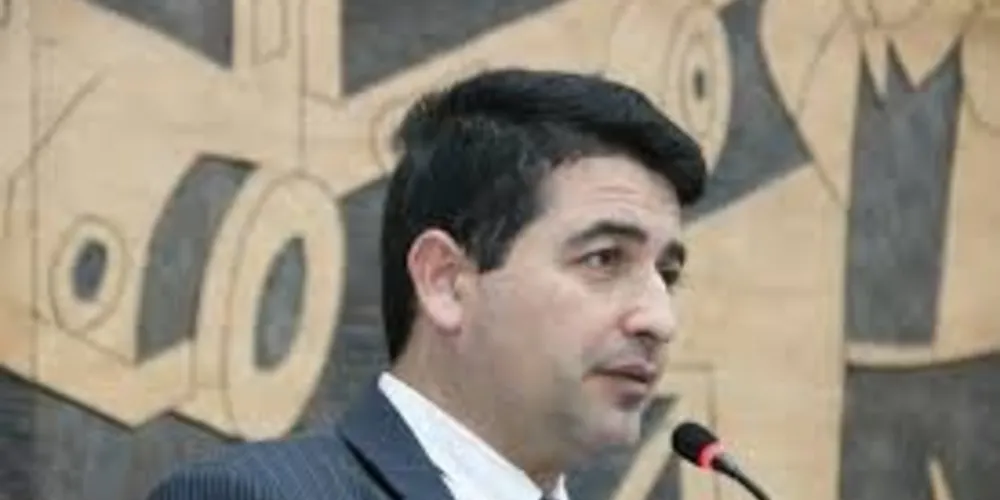 Imagem ilustrativa da imagem Ezequiel renuncia a reajuste no salário de vereador