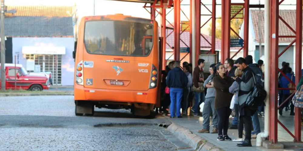 Transporte opera com frota reduzida até sábado 