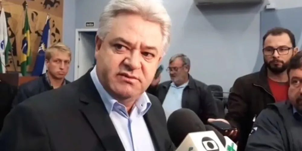 Projeto, que não estava na pauta da sessão desta quarta-feira (23), foi incluído às pressas e aprovado em duas discussões