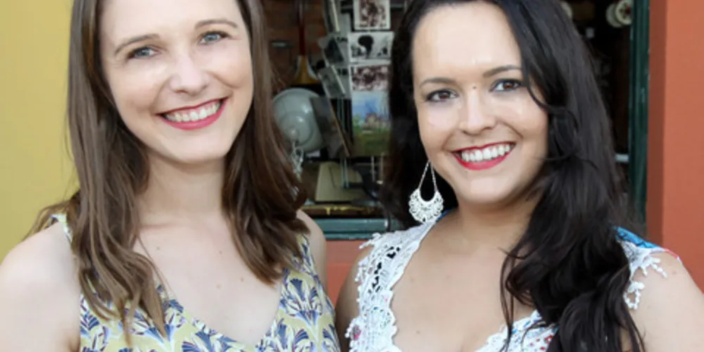 A obra, que reúne contos, crônicas, poesias, fotografias e ilustrações, é organizada pela jornalista Ana Caroline Machado e a gestora Josiane Blonski