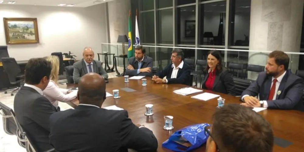 Imagem ilustrativa da imagem Pauliki debate melhorias no Nota Paraná Solidária