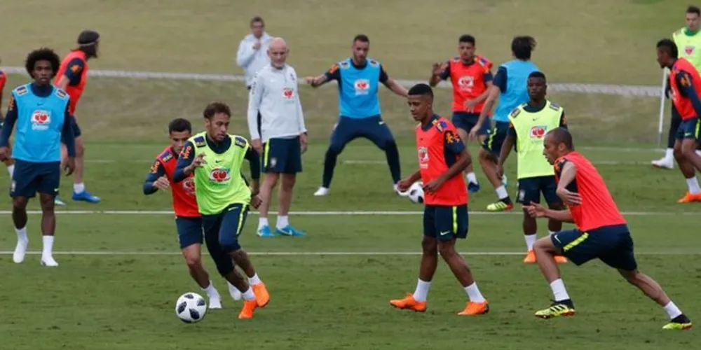 Treino com bola da Seleção Brasileira de Futebol para a Copa do Mundo da Rússia 2018/Foto: Reprodução Agência Brasil 