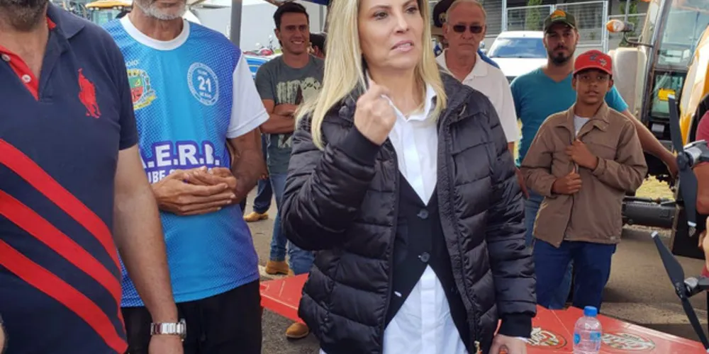 Cida em visita a região Noroeste do Estado