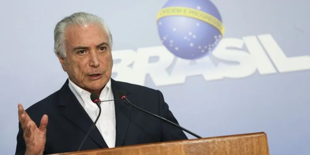 Imagem ilustrativa da imagem Governo cede e aguarda fim de paralisação