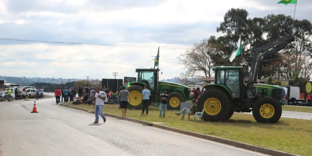 Imagem ilustrativa da imagem Produtores rurais organizam carreata na Souza Naves