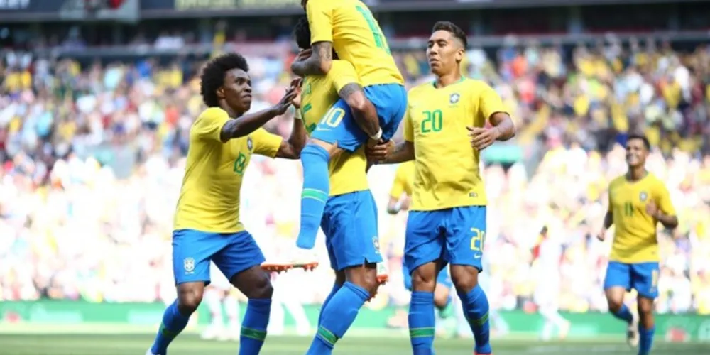 Imagem ilustrativa da imagem Com gols de Neymar e Firmino, Brasil derrota a Croácia