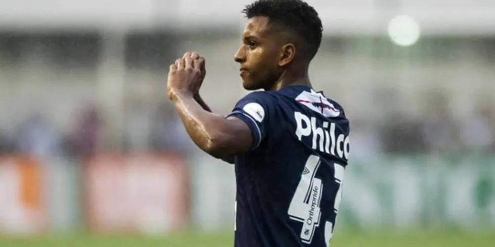 Imagem ilustrativa da imagem Em tarde mágica de Rodrygo, Santos goleia o Vitória