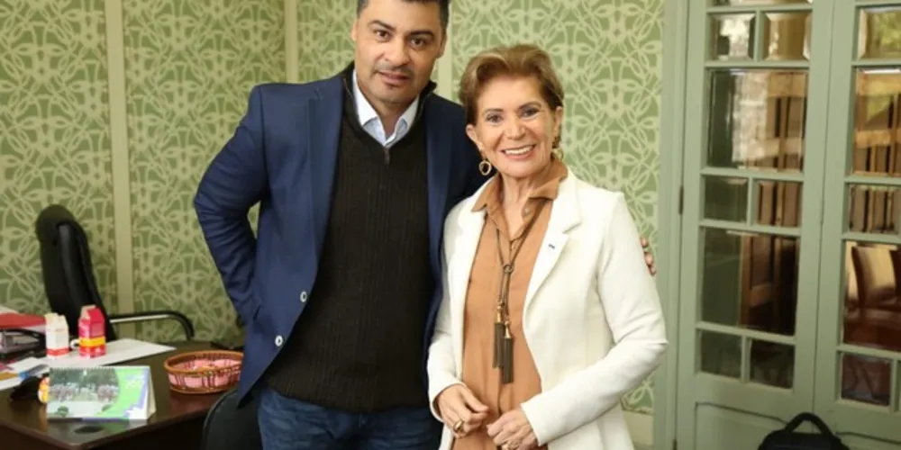 Imagem ilustrativa da imagem Após crise no abastecimento, Elizabeth repassa gestão a Rangel