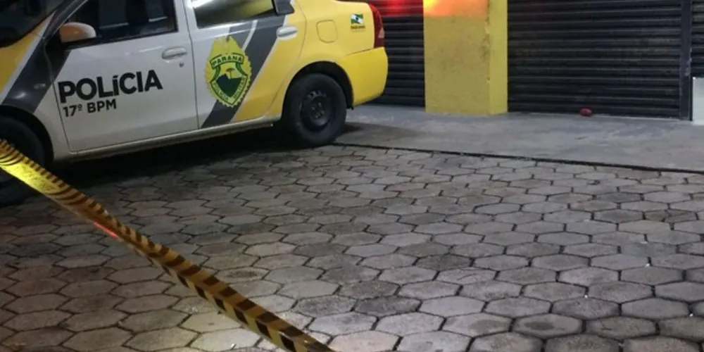 Imagem ilustrativa da imagem Bandido invade loja e mata homem com tiros de pistola