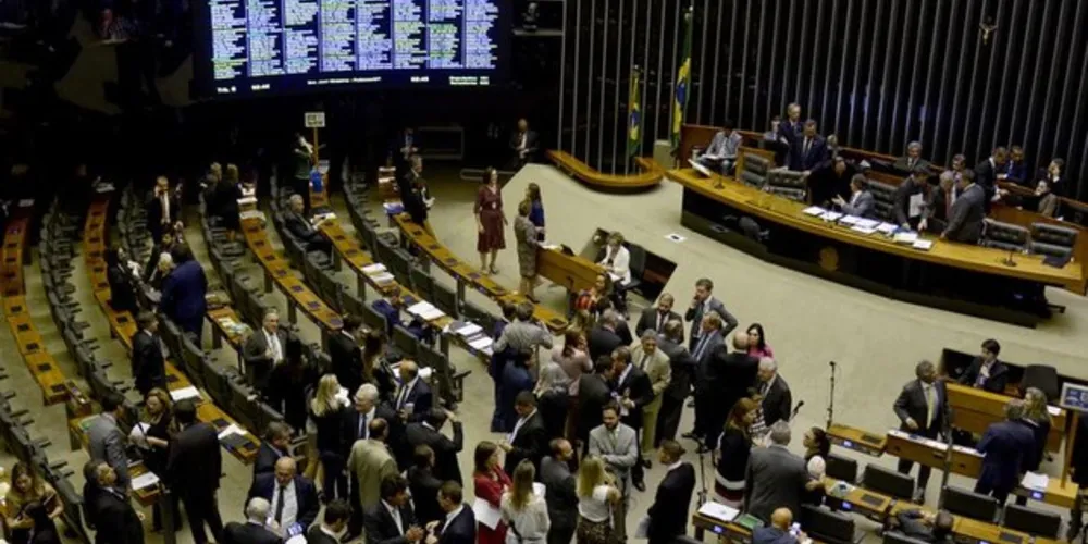 Na Câmara, o presidente da Casa, deputado Rodrigo Maia (DEM-RJ), já negou que decretará recesso no período dos jogos da Copa do Mundo