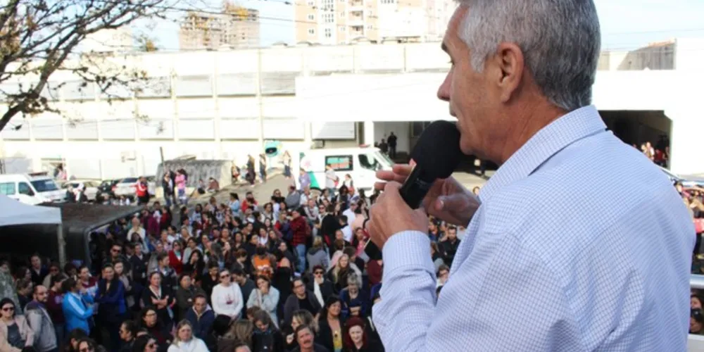 Segundo o sindicato, ato público reuniu cerca de 1,2 mil pessoas