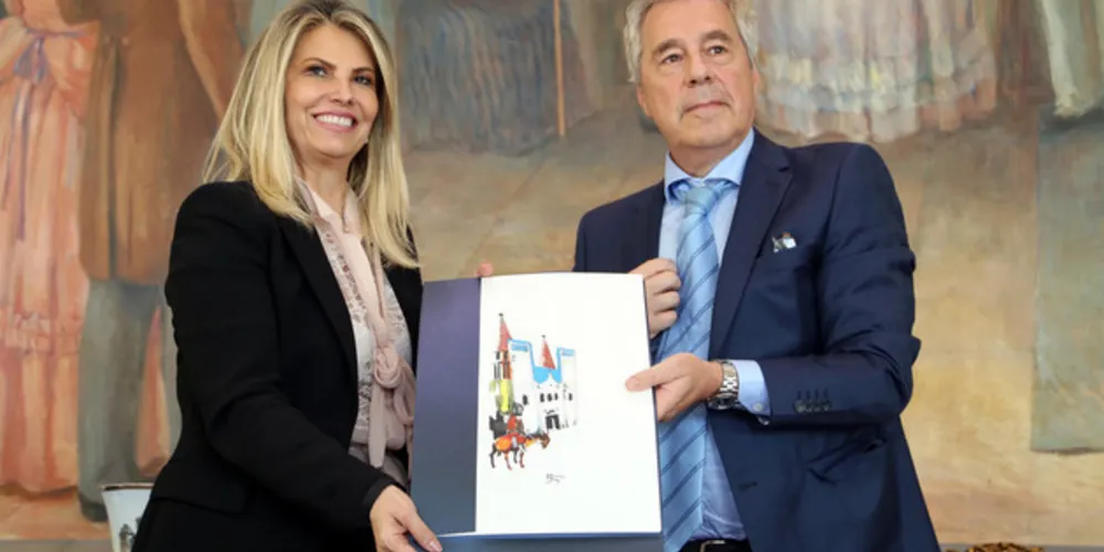 Embaixador Gustavo Vanerio Balbela visita Paraná pela primeira vez