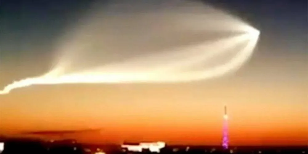 Fenômeno no céu de Nizhny Novgorod/Foto: Reprodução Internet