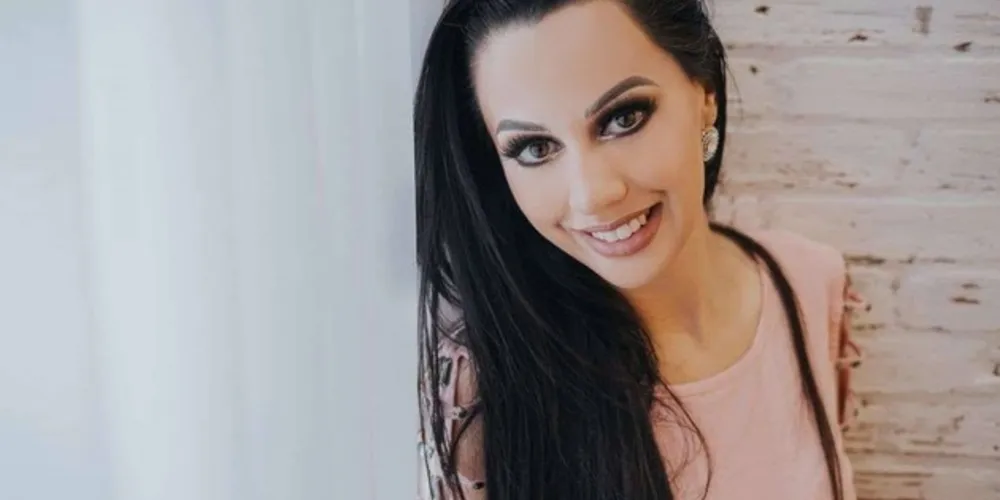 FELICITAÇÕES - Recentemente, Janaina Vidal recebeu os cumprimentos pela passagem de seu aniversário. Da coluna RC os votos de prosperidade e sucesso.