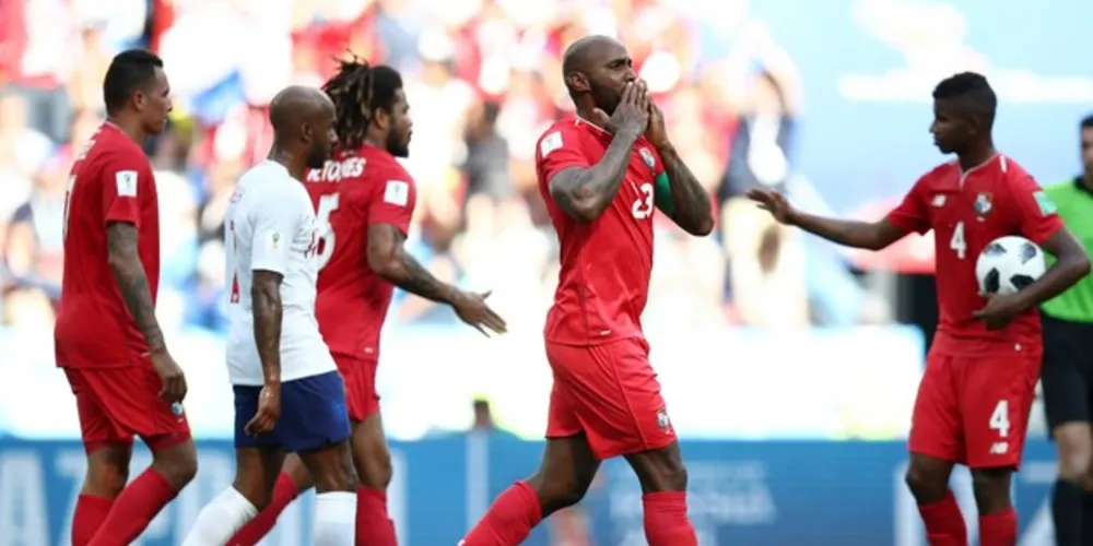 Imagem ilustrativa da imagem Panamá leva goleada, mas celebra primeiro gol em Copas