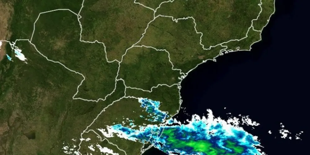 Imagem de satélite capturada na manhã desta segunda (25).