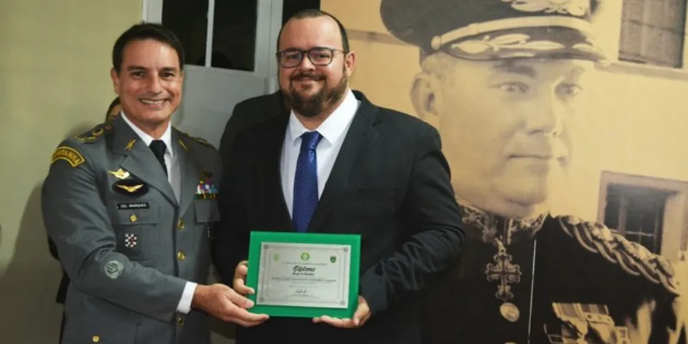  Faculdades Cescage, juntamente com a UEPG são um dos maiores apoiadores do museu do exército em Ponta Grossa