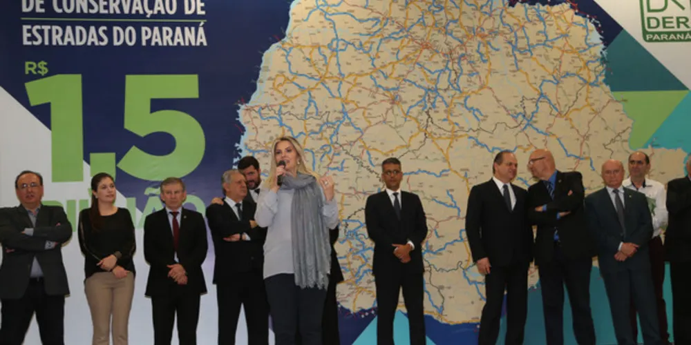 Imagem ilustrativa da imagem Cida autoriza R$ 1,5 bi para obras em rodovias do estado