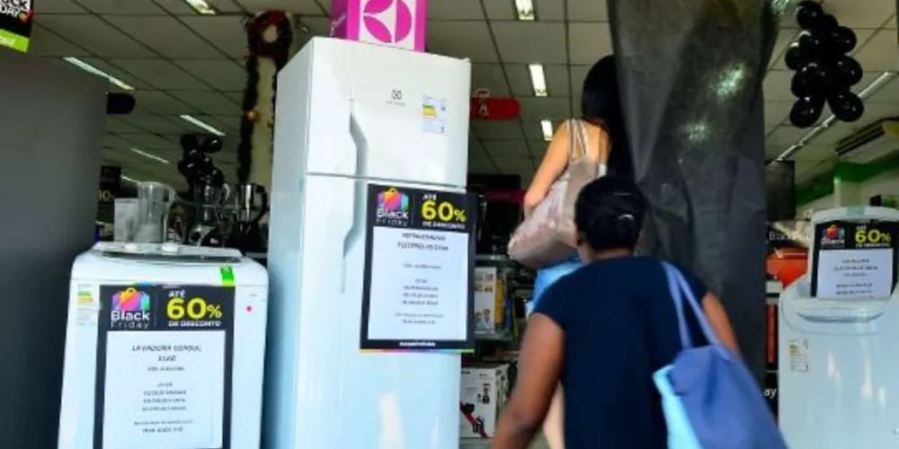 Em caso de dúvida ou para fazer alguma denúncia, o cidadão deve entrar em contato com a Ouvidoria do Ipem-PR, por meio do telefone 0800 645 0102